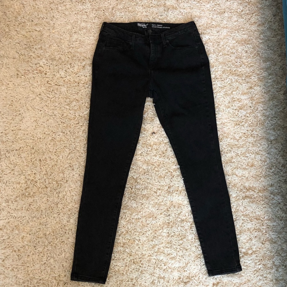 NEW Mossimo Curvy Skinny Black Stretch Jeans! - Picture 3 of 7